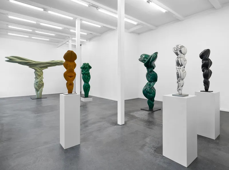 Symmetries, Tony Cragg