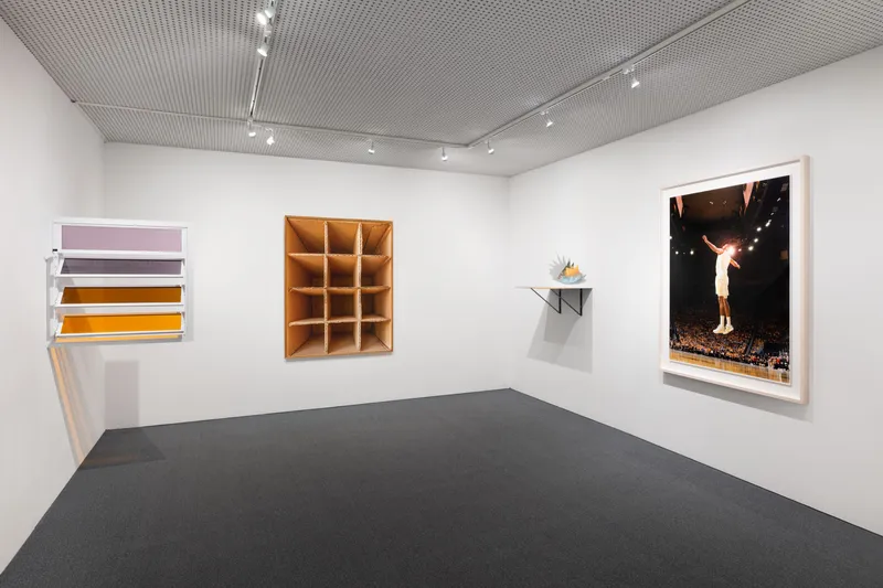 Shine a Light, Dor Guez, Jessica Rankin, Laure Prouvost, Lúcia Koch, Nida Sinnokrot, Paul Pfeiffer, Sebastián Díaz Morales
